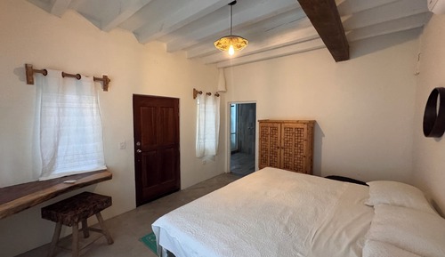Comfort Room, Garden View
