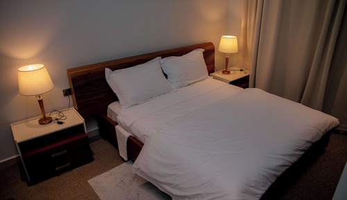 Comfort Single Room, 1 King Bed, Kitchen, Ground Floor