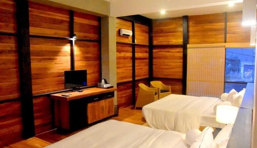 Deluxe Triple Room, Balcony, City View