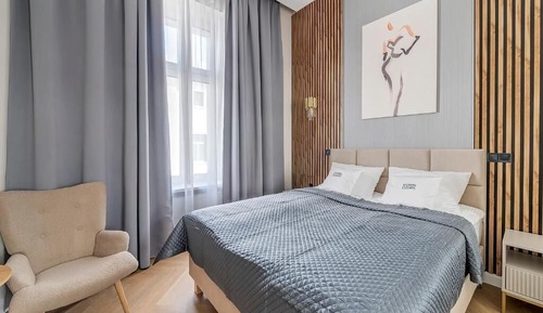 Luxury Apartment, Courtyard View