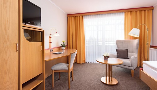 Apartment, Balcony, Garden View