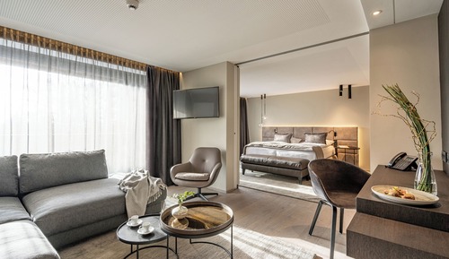 Deluxe Suite, Balcony