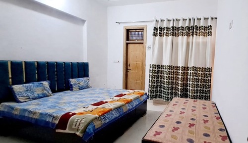 Basic Triple Room, City View
