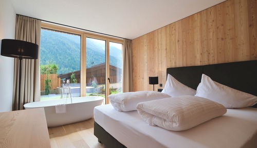 Superior Apartment, Balcony, Mountain View