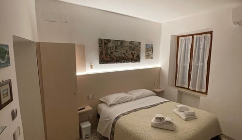 Classic Double Room, 1 Queen Bed