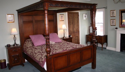Double Room, Ensuite (4 Poster w/ spa bath)
