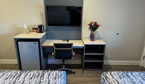 Suite, 2 Bedrooms (2 Double Beds, 1 Queen Bed)