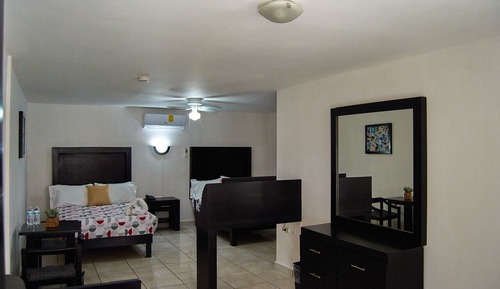 Standard Room, 2 Double Beds