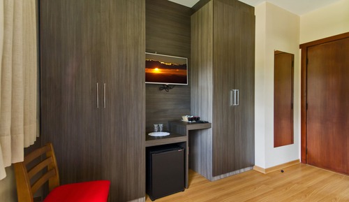 Standard Double or Twin Room, Mountain View