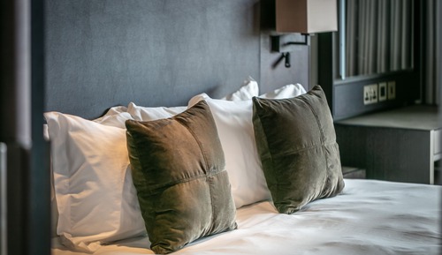 Double or Twin Room (Super King - Oriel Spacious)