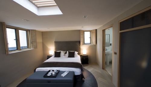 Double Room, 1 King Bed (Super King - Shower)