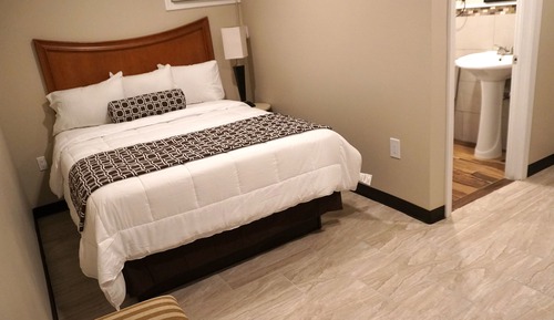 Standard Room, 1 Queen Bed, Non Smoking