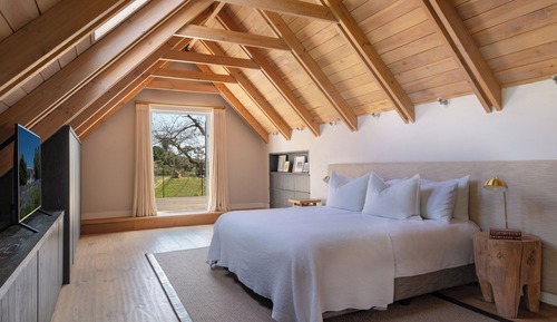 Suite (Manor House)