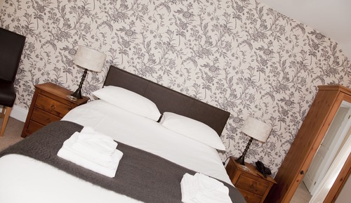 Superior double room 6, bath valley view
