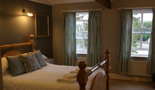 Superior double room 9, shower