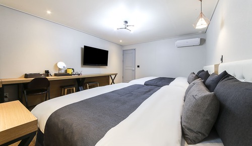 VIP Twin Room