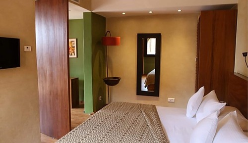 Senior Suite