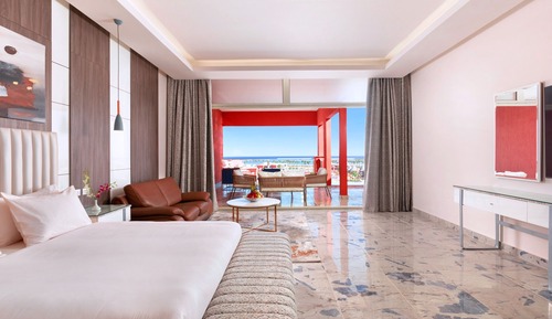 Presidential Suite, Pool View