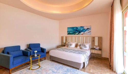 Deluxe Double or Twin Room, Pool View