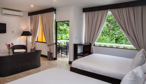 Premium Quadruple Room