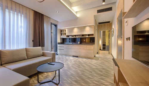 Deluxe Apartment