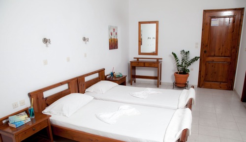 Studio (2 Adults)