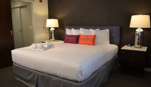 Deluxe Room, 1 King Bed