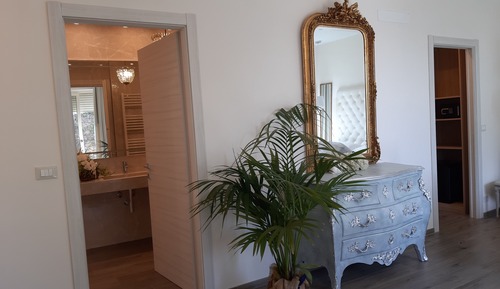 Luxury Studio Suite, Annex Building (Via di murlo, 10/E)