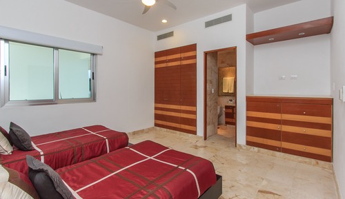 Deluxe Condo, 2 Bedrooms, Non Smoking, Balcony