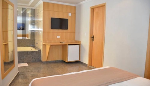 Suite, Hot Tub