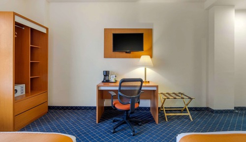 Standard Room, 2 Double Beds, Non Smoking
