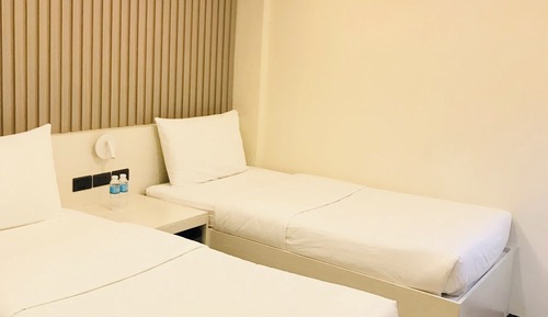 Premier Twin Room