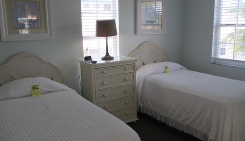 Apartment, Multiple Beds, Partial Ocean View
