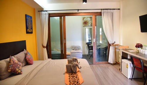 Deluxe Family Room