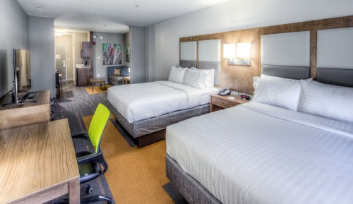 Suite, 2 Queen Beds