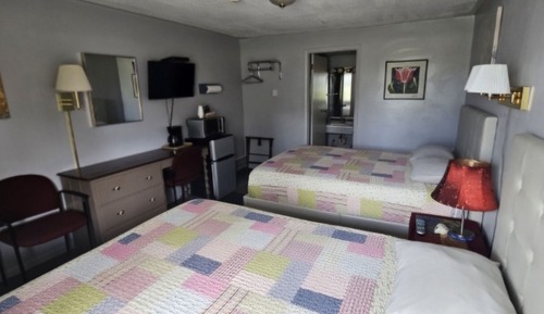 Standard Single Room, 2 Queen Beds, Ground Floor