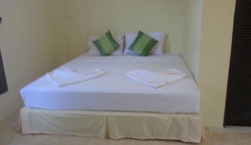 Double Room, Smoking
