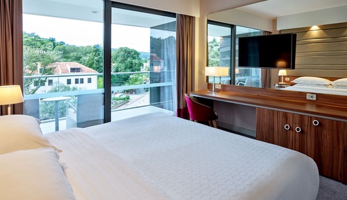 Classic Suite, 1 Bedroom, Non Smoking, Courtyard View