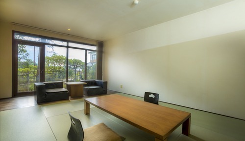 Japanese Style Room (1F) - no children, ages 12+ only