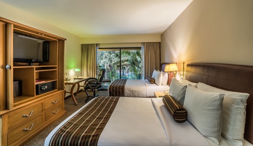 Room, 2 Double Beds, Non Smoking, Club Lounge Access