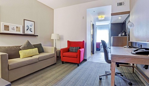 Suite, 1 King Bed, Non Smoking