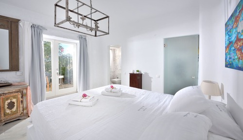 Delight Room with Garden View