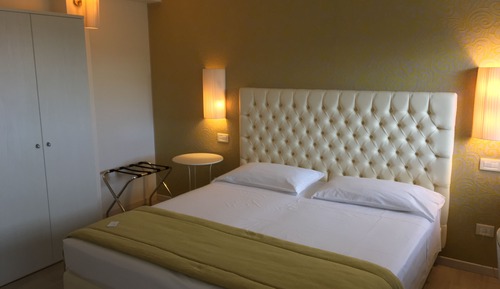 Standard Double or Twin Room, 1 Bedroom, Refrigerator, City View