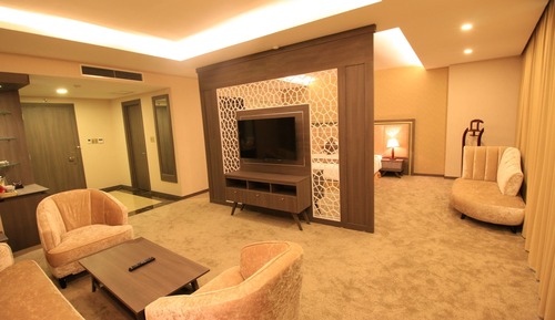 Executive Suite