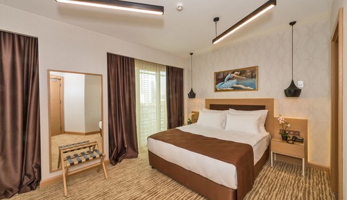 Economy Double or Twin Room, City View