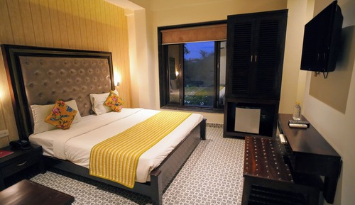 Classic Deluxe Room