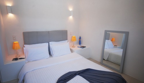 Double Room (Apomero)