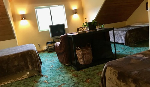 Room (#10)