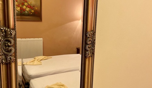 Economy Room