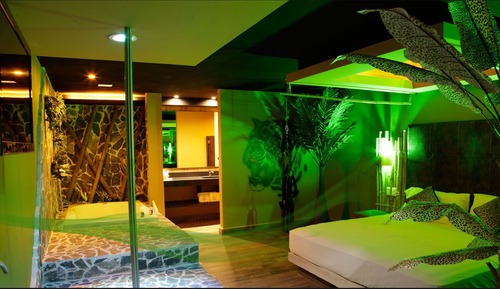 Suite Jungla with Round Bed